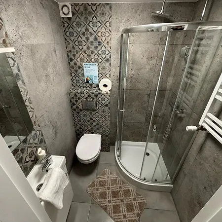24 - Ghetto Heroes Square Apartment *