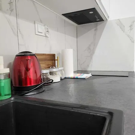 24 - Ghetto Heroes Square Apartment
